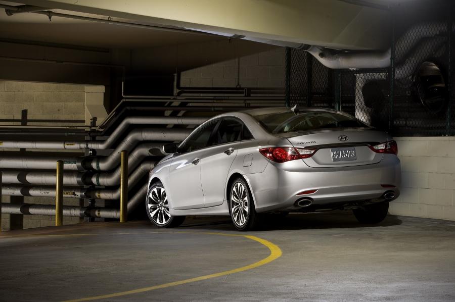  Hyundai Sonata 2010 года  (фото 22 из 162)